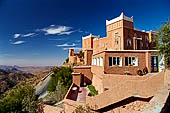 Marocco meridionale - Lungo la strada da Tiznit a Tafraoute. Il col du Kerdous e il Kerdous Hotel.